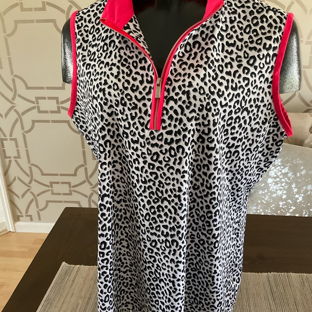 Tail Black & White Leopard Print Top